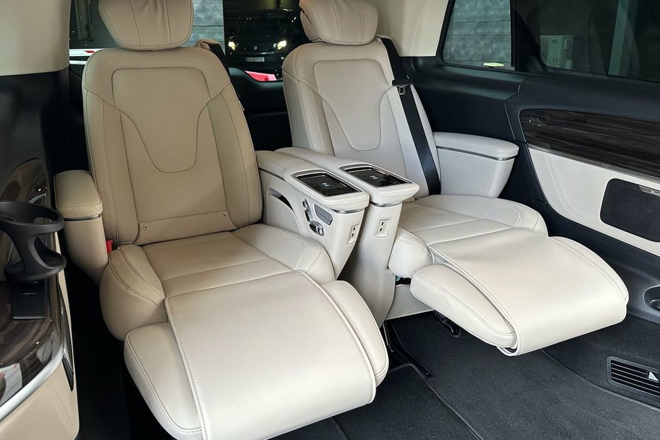 Продам Mercedes-Benz V-Class V300 EXTRA LONG 2023 года в Киеве