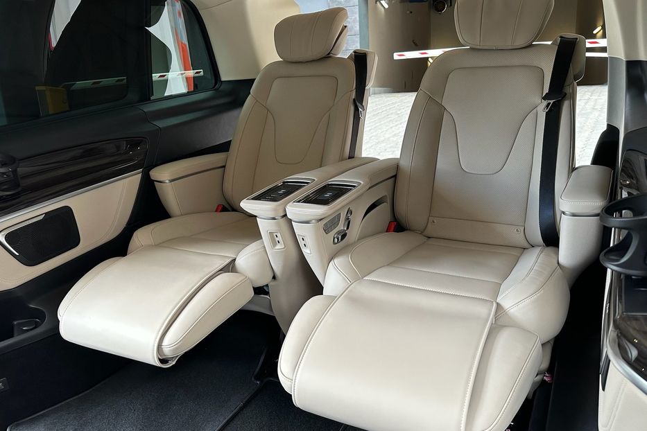Продам Mercedes-Benz V-Class V300 EXTRA LONG 2023 года в Киеве