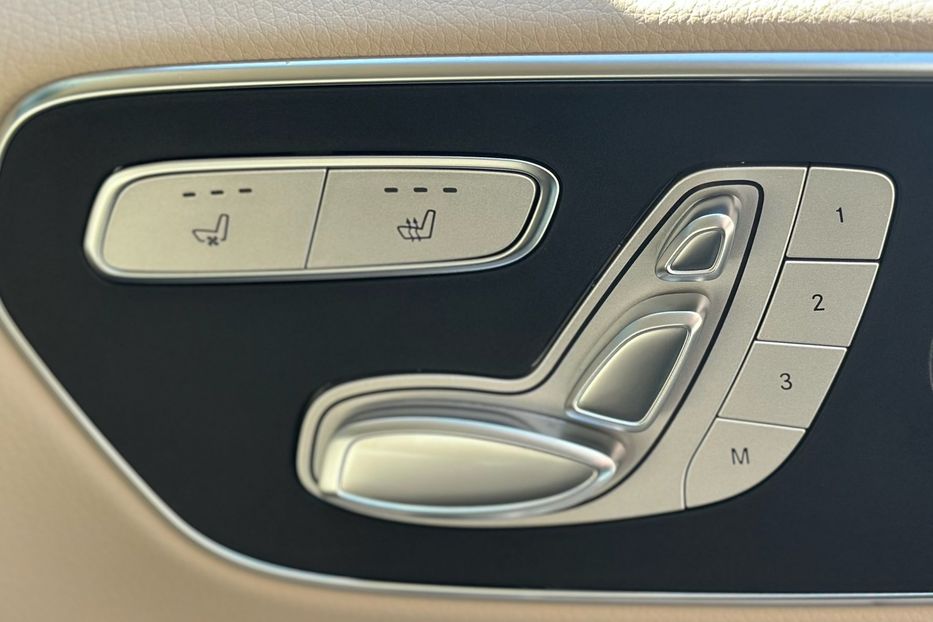 Продам Mercedes-Benz V-Class V300 EXTRA LONG 2023 года в Киеве