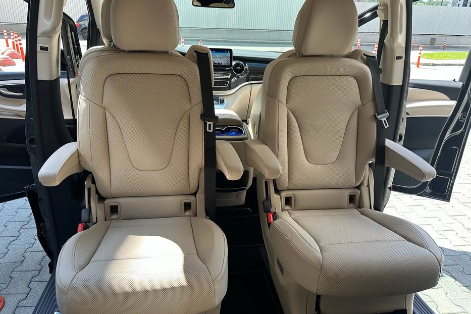 Продам Mercedes-Benz V-Class V300 EXTRA LONG 2023 года в Киеве