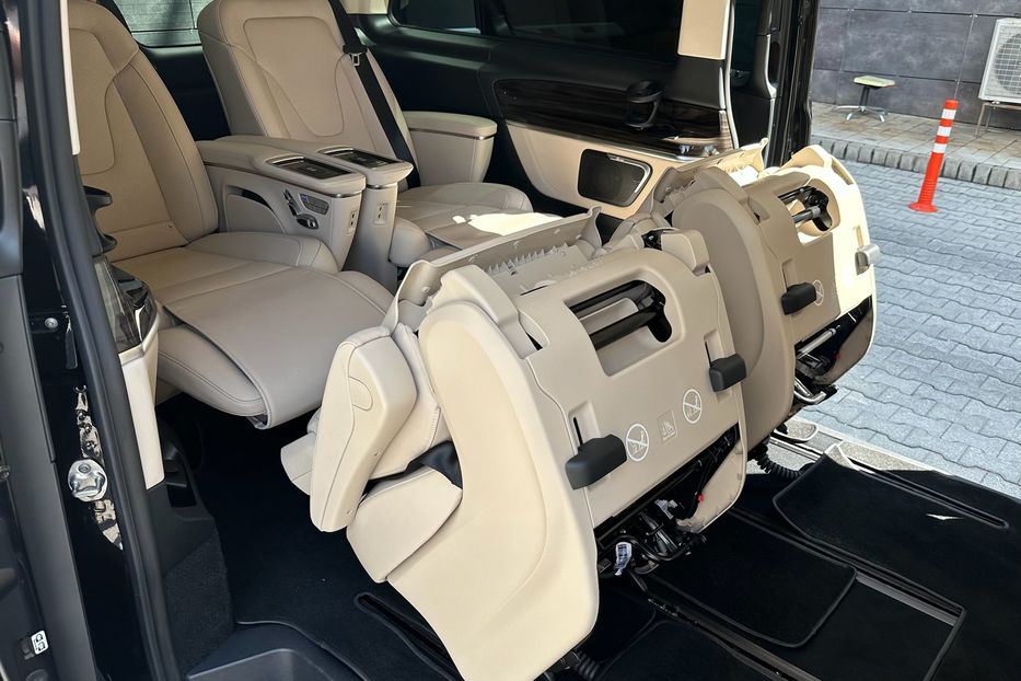 Продам Mercedes-Benz V-Class V300 EXTRA LONG 2023 года в Киеве