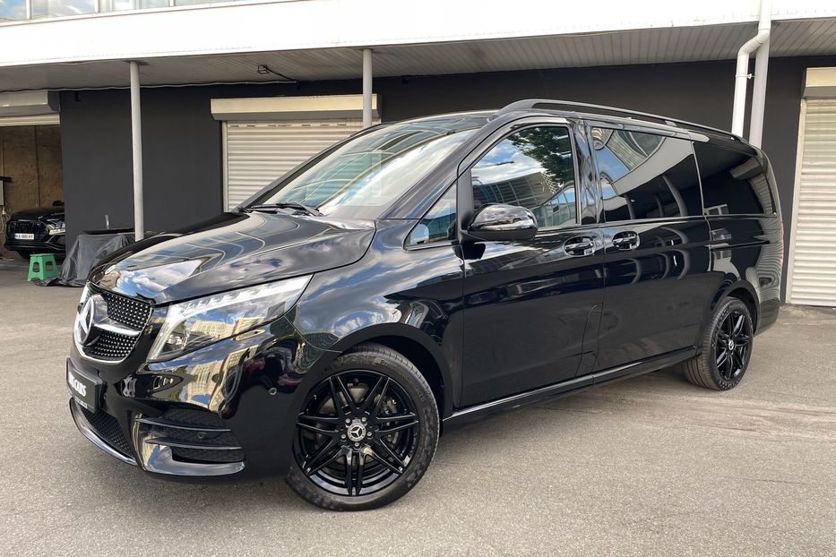 Продам Mercedes-Benz V-Class 300 4Matic AMG 2023 года в Киеве