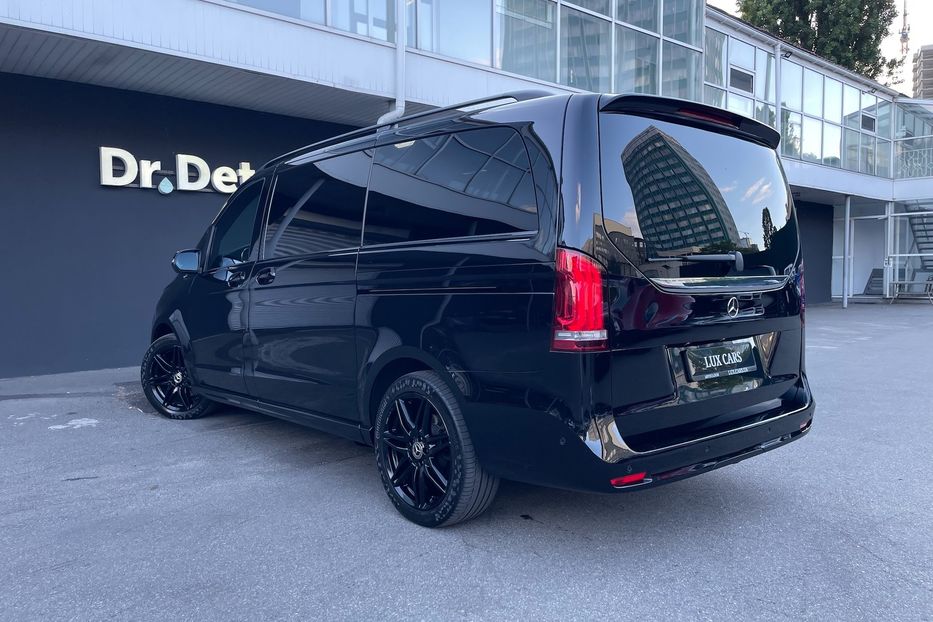 Продам Mercedes-Benz V-Class 300 4Matic AMG 2023 года в Киеве