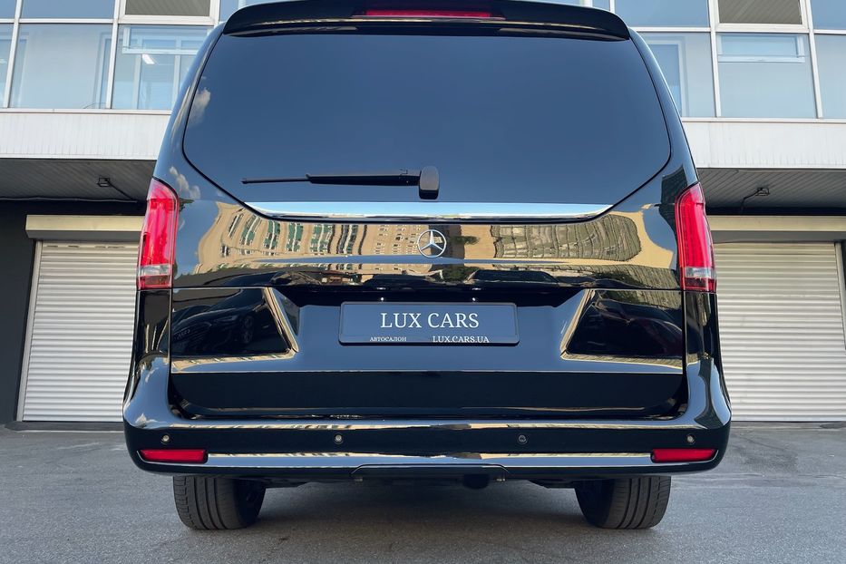 Продам Mercedes-Benz V-Class 300 4Matic AMG 2023 года в Киеве