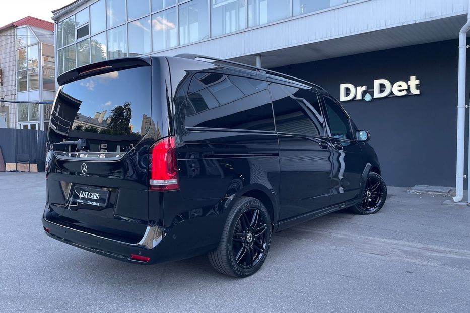 Продам Mercedes-Benz V-Class 300 4Matic AMG 2023 года в Киеве