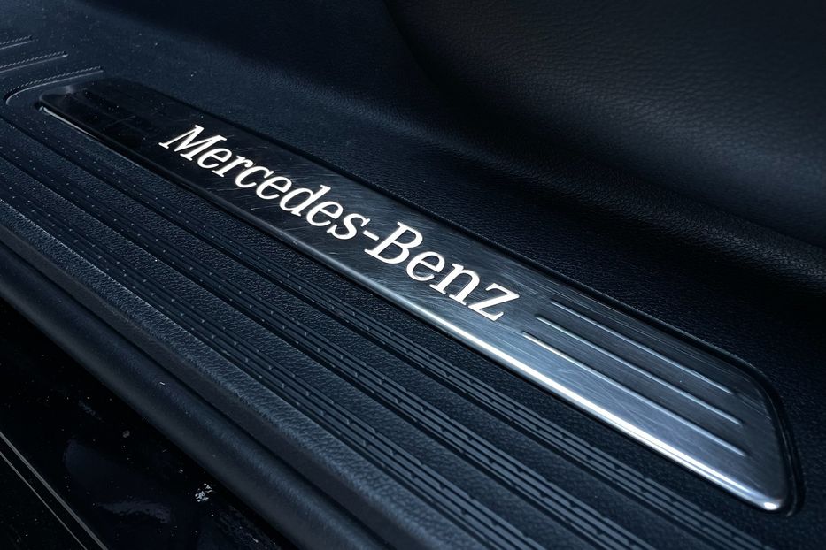 Продам Mercedes-Benz V-Class 300 4Matic AMG 2023 года в Киеве