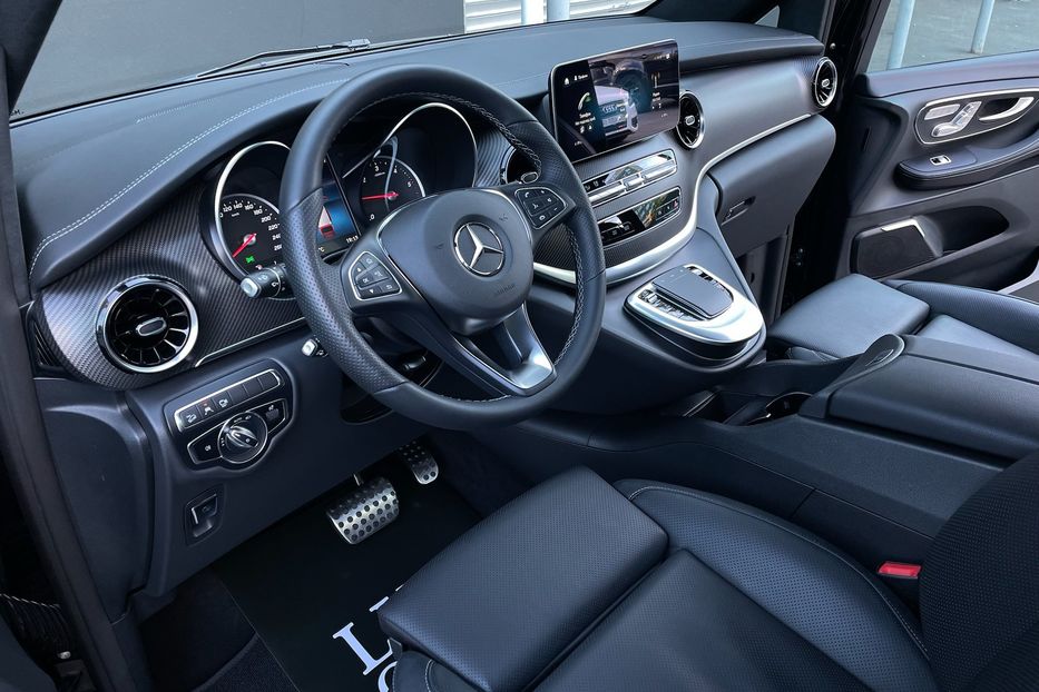 Продам Mercedes-Benz V-Class 300 4Matic AMG 2023 года в Киеве