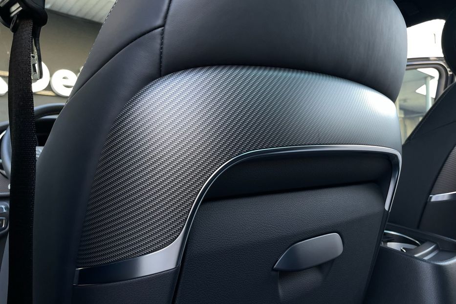 Продам Mercedes-Benz V-Class 300 4Matic AMG 2023 года в Киеве