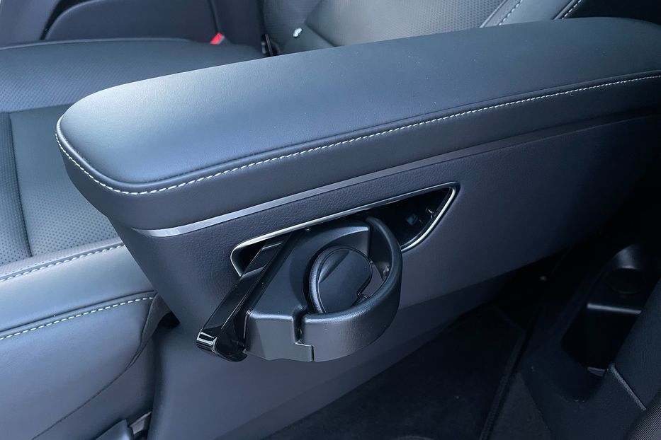 Продам Mercedes-Benz V-Class 300 4Matic AMG 2023 года в Киеве