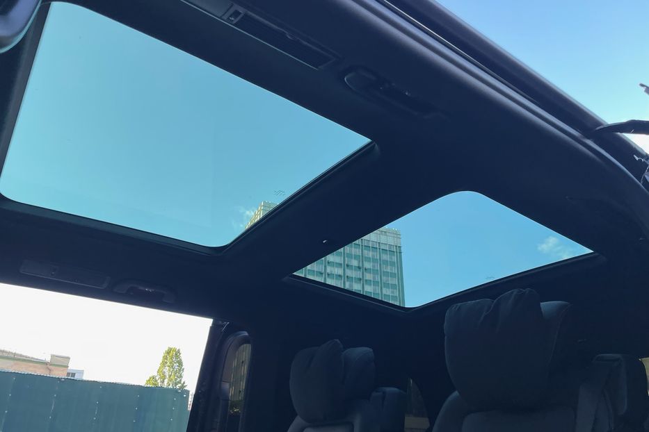 Продам Mercedes-Benz V-Class 300 4Matic AMG 2023 года в Киеве