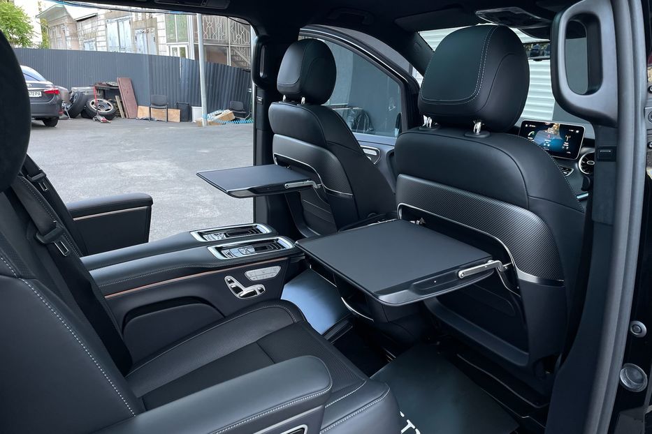 Продам Mercedes-Benz V-Class 300 4Matic AMG 2023 года в Киеве