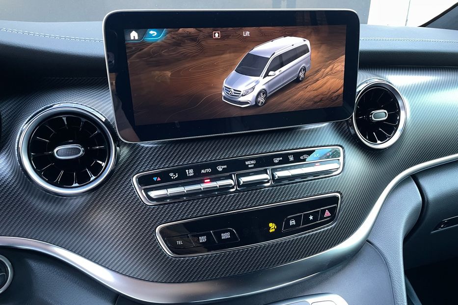 Продам Mercedes-Benz V-Class 300 4Matic AMG 2023 года в Киеве