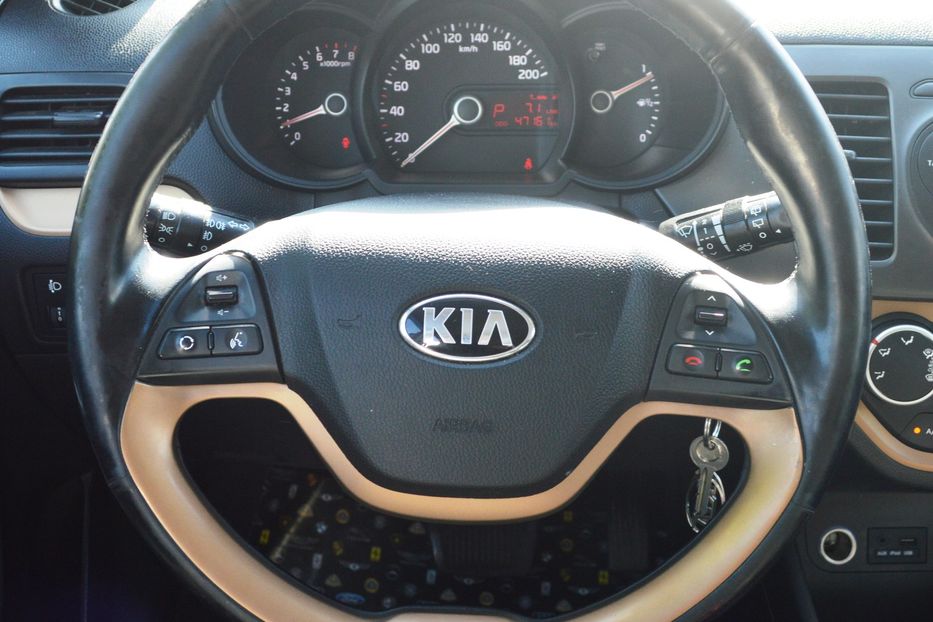 Продам Kia Picanto 2013 года в Одессе