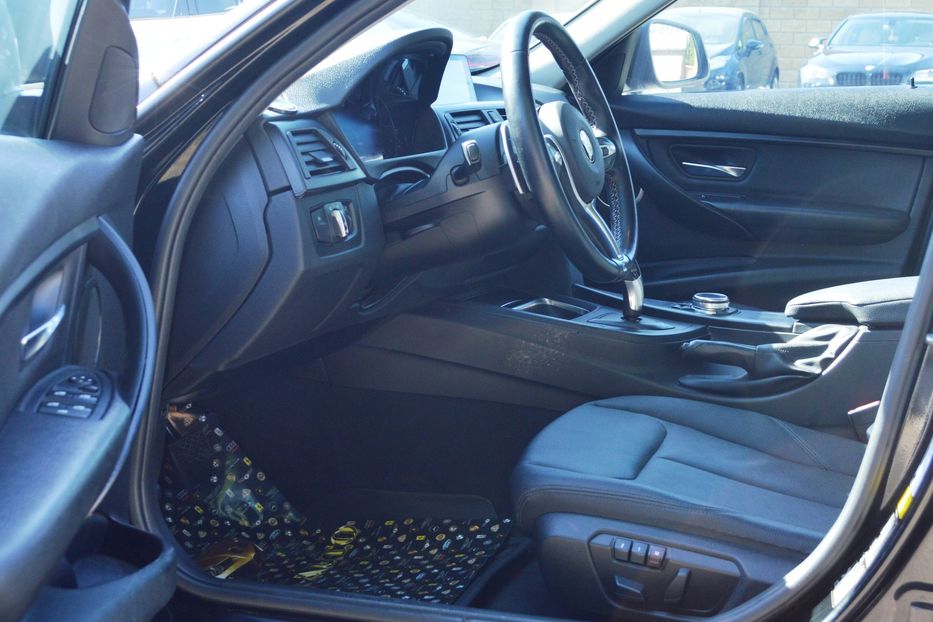 Продам BMW 320 Xdrive 2014 года в Одессе