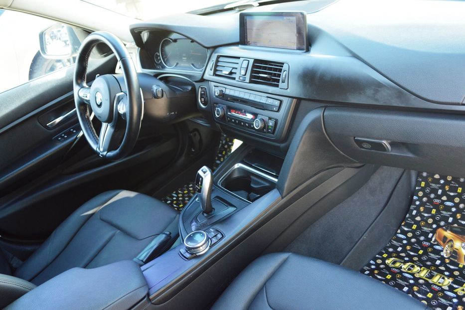 Продам BMW 320 Xdrive 2014 года в Одессе