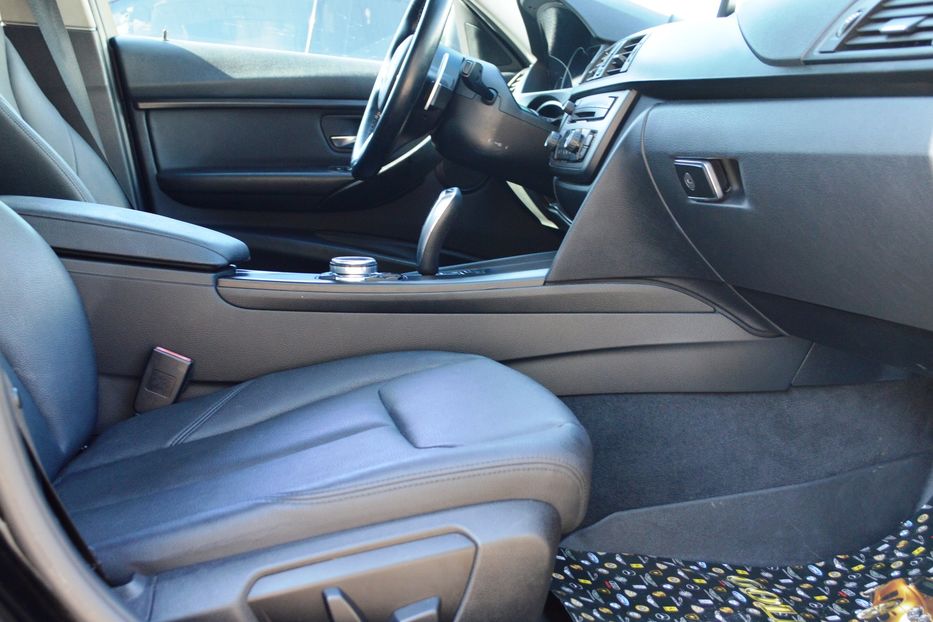Продам BMW 320 Xdrive 2014 года в Одессе