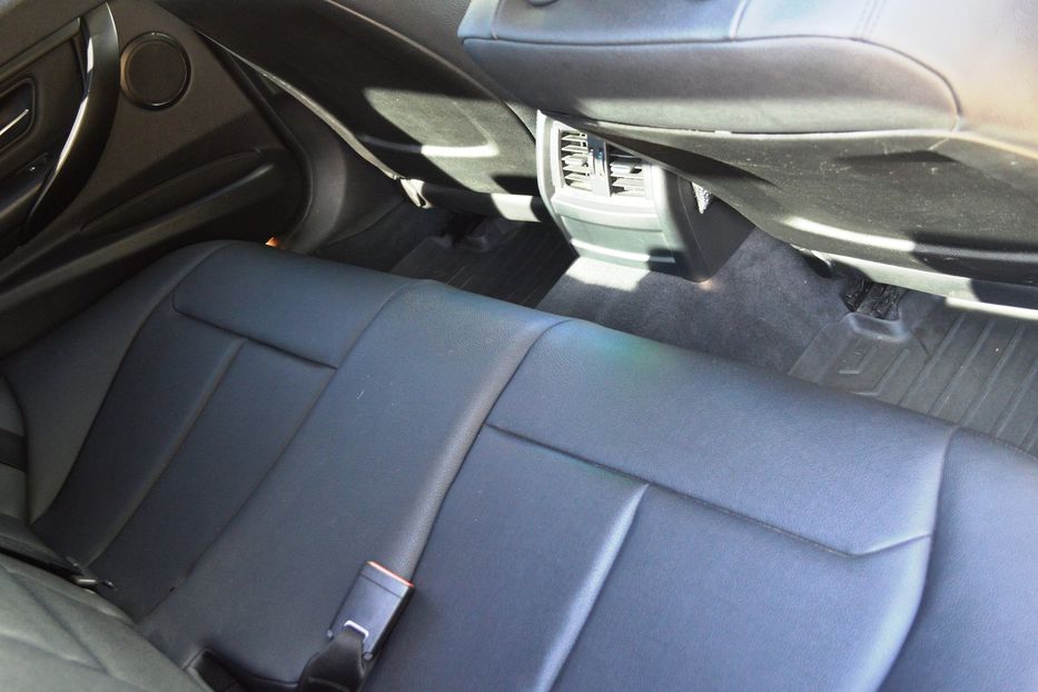 Продам BMW 320 Xdrive 2014 года в Одессе