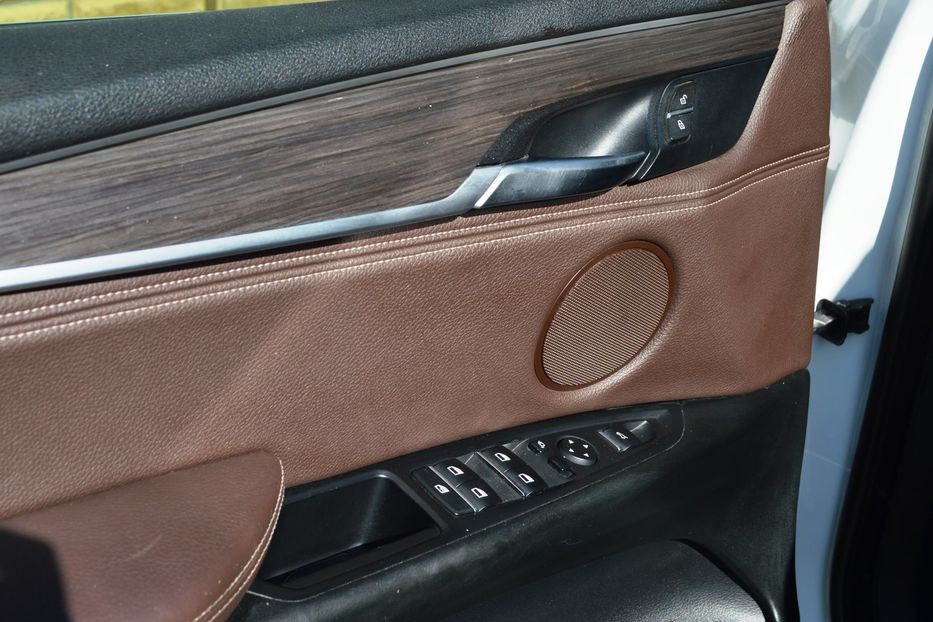 Продам BMW X5 2016 года в Одессе