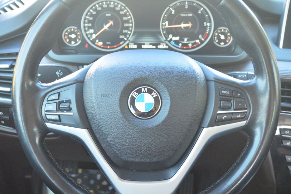 Продам BMW X5 2016 года в Одессе