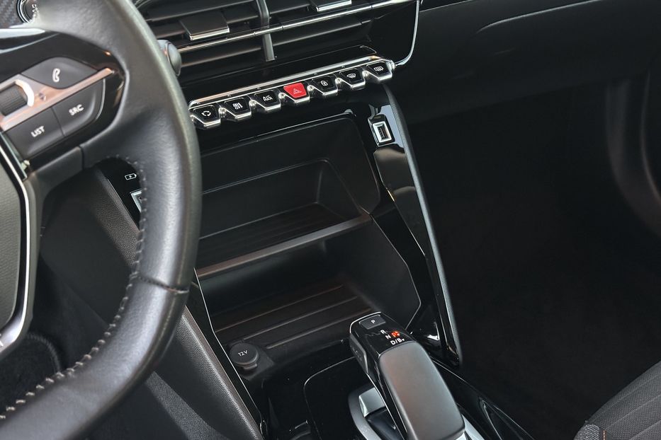 Продам Peugeot 2008 50 квт 2021 года в Львове