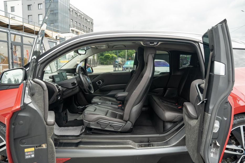 Продам BMW I3 2018 года в Черновцах