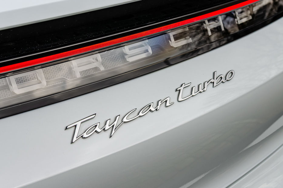Продам Porsche Taycan Turbo 2020 года в Киеве