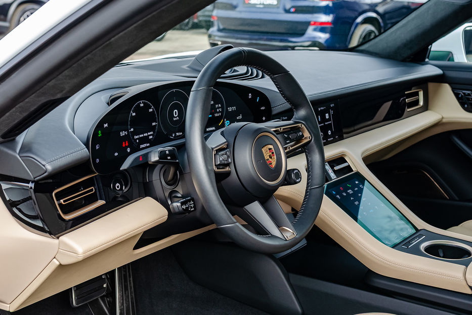 Продам Porsche Taycan Turbo 2020 года в Киеве