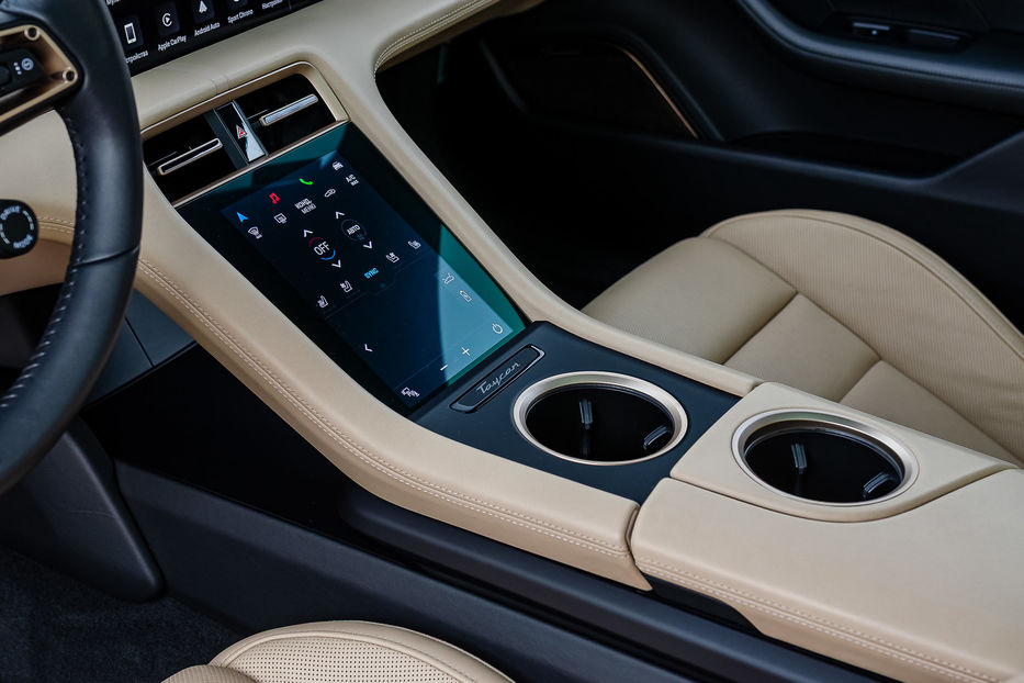 Продам Porsche Taycan Turbo 2020 года в Киеве