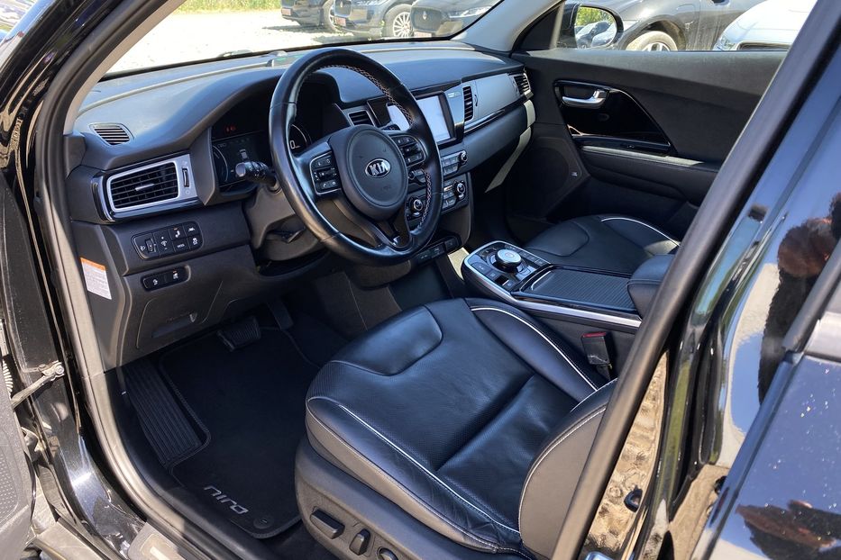 Продам Kia Niro 64кВт Макс.компл.Prestige 2020 года в Львове