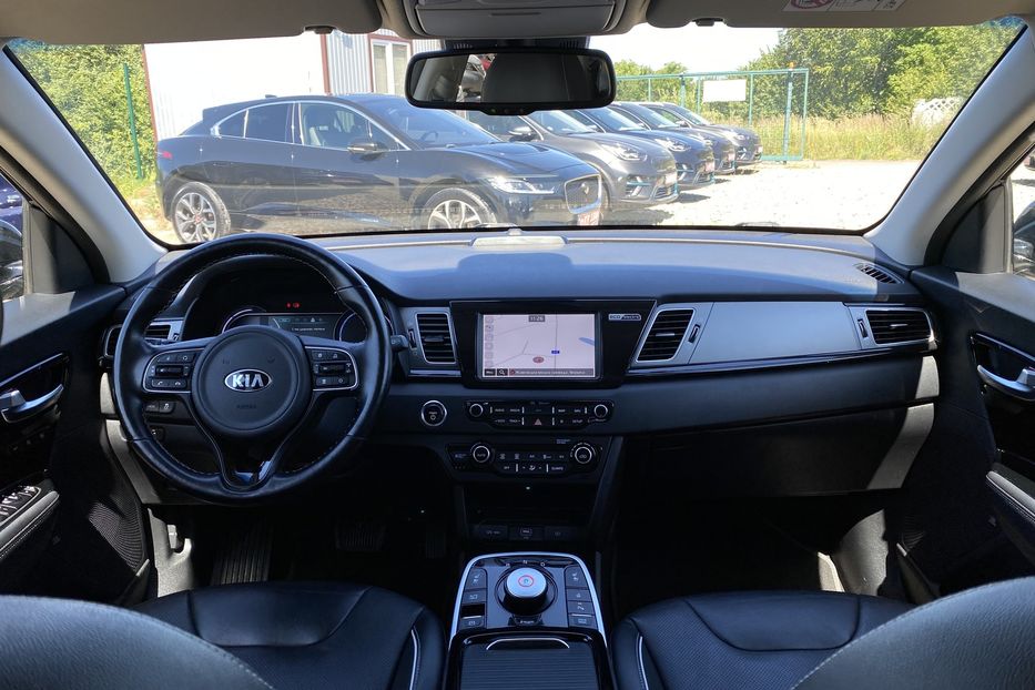 Продам Kia Niro 64кВт Макс.компл.Prestige 2020 года в Львове