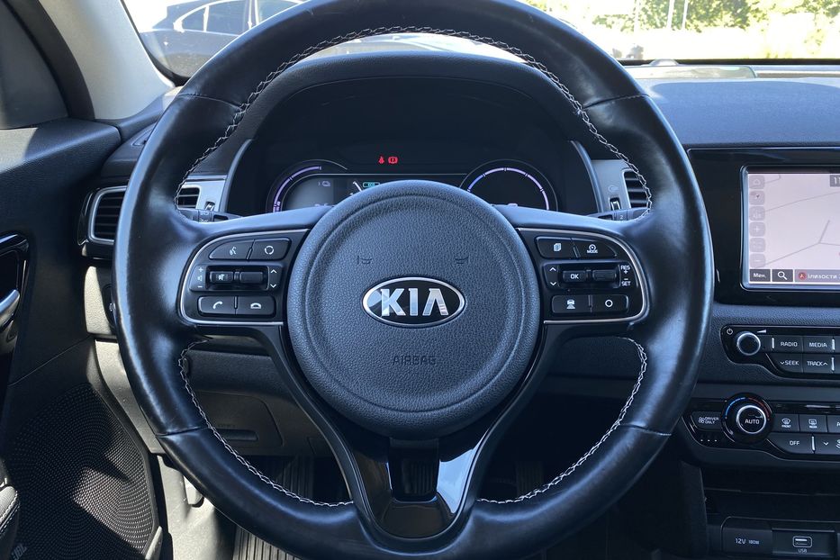 Продам Kia Niro 64кВт Макс.компл.Prestige 2020 года в Львове