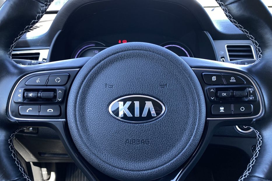 Продам Kia Niro 64кВт Макс.компл.Prestige 2020 года в Львове