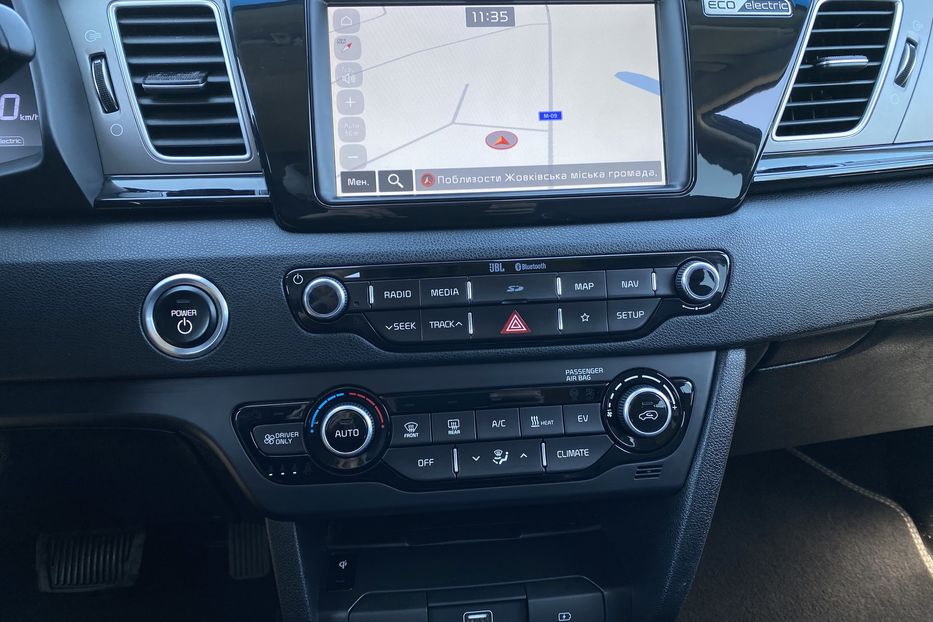 Продам Kia Niro 64кВт Макс.компл.Prestige 2020 года в Львове