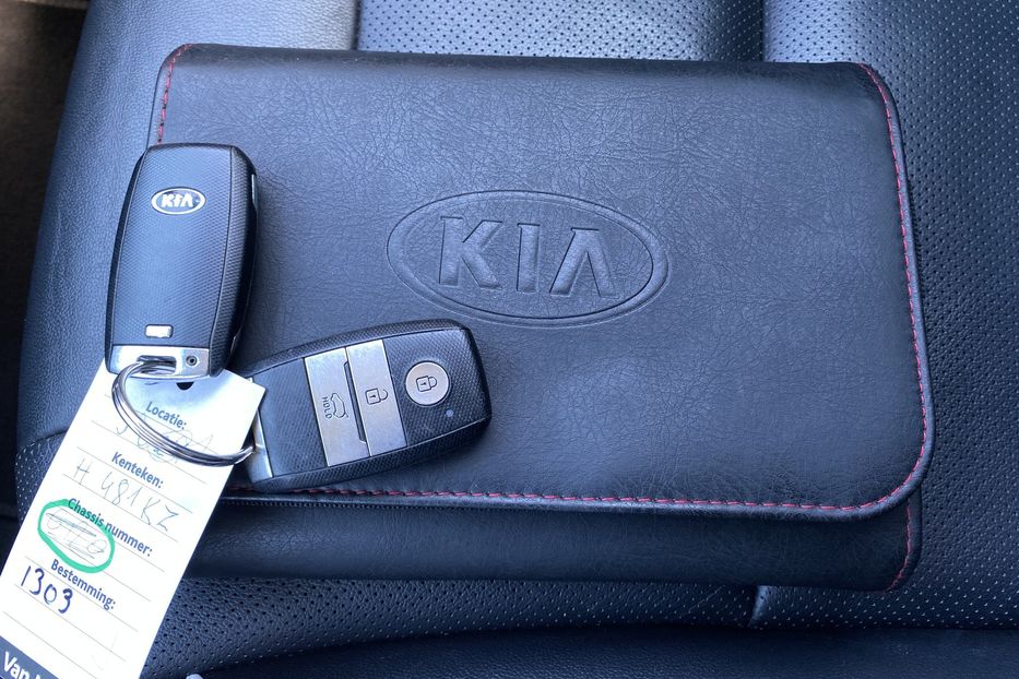 Продам Kia Niro 64кВт Макс.компл.Prestige 2020 года в Львове