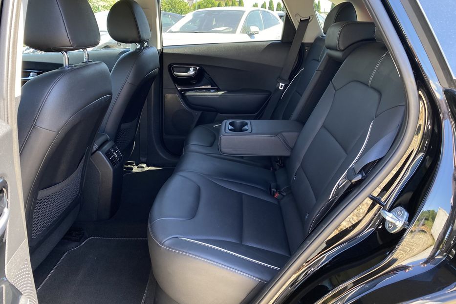 Продам Kia Niro 64кВт Макс.компл.Prestige 2020 года в Львове