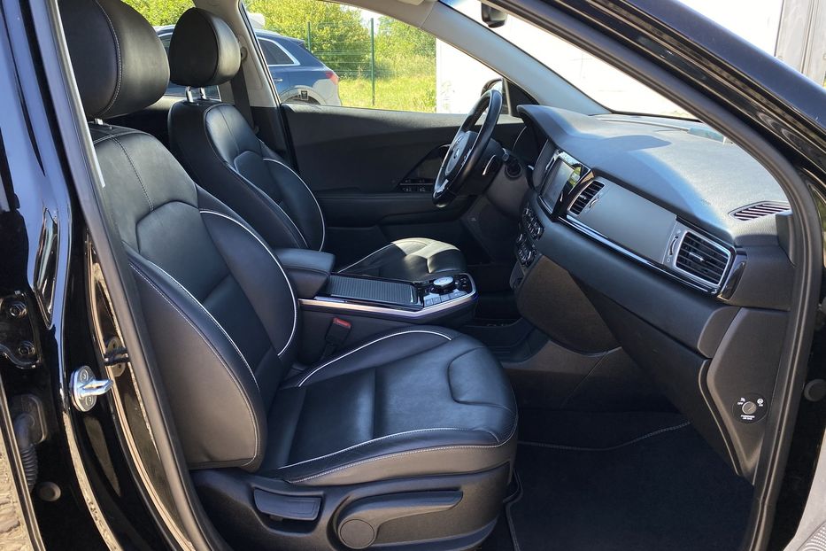 Продам Kia Niro 64кВт Макс.компл.Prestige 2020 года в Львове