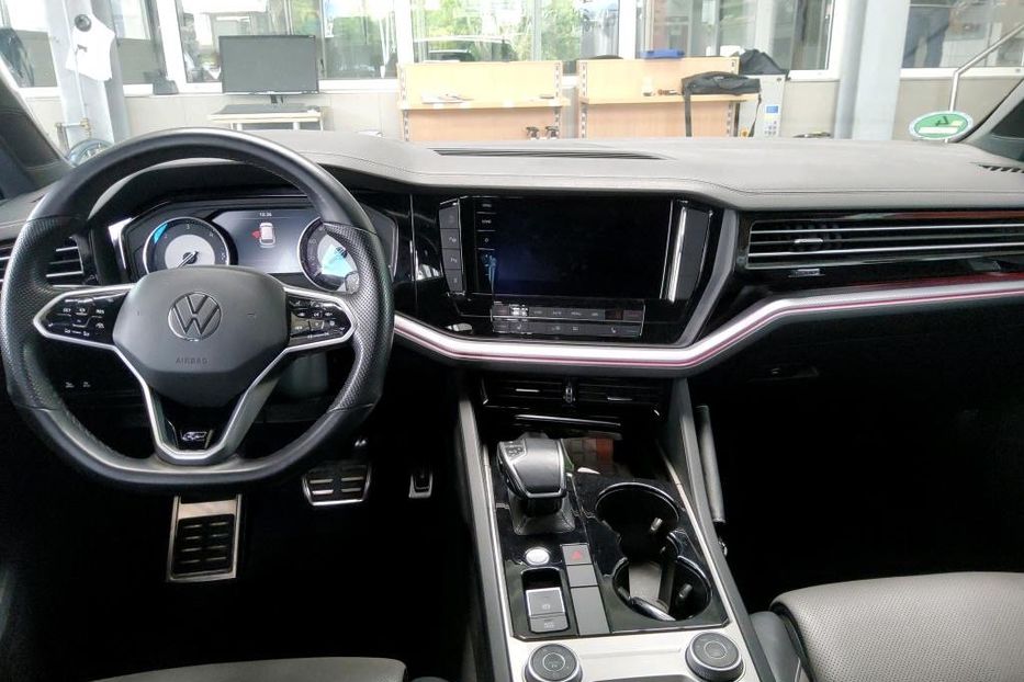 Продам Volkswagen Touareg 170 kw авто в дорозі  2021 года в Львове