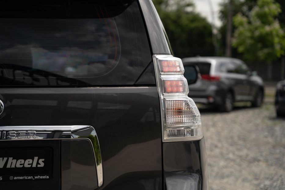 Продам Toyota Land Cruiser Prado 2011 года в Черновцах