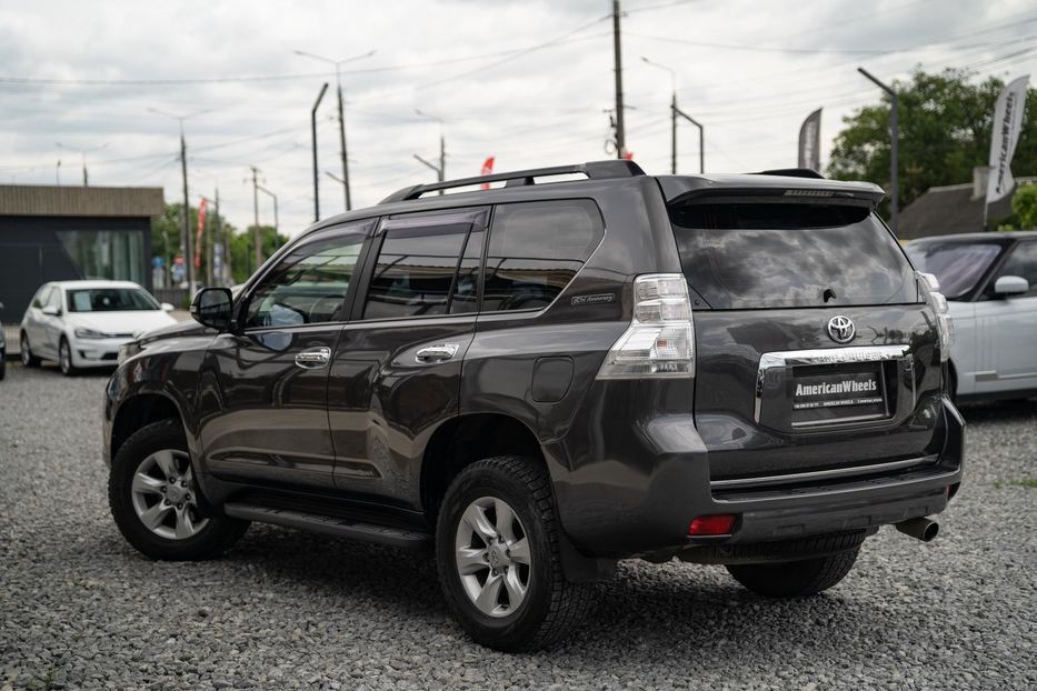 Продам Toyota Land Cruiser Prado 2011 года в Черновцах