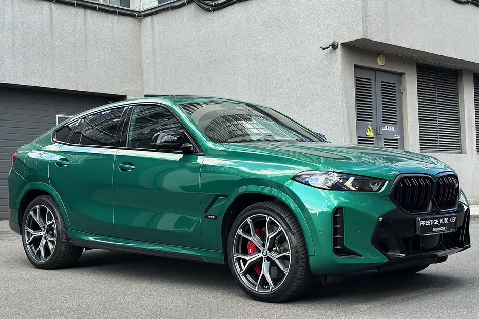 Продам BMW X6 M60i  2023 года в Киеве