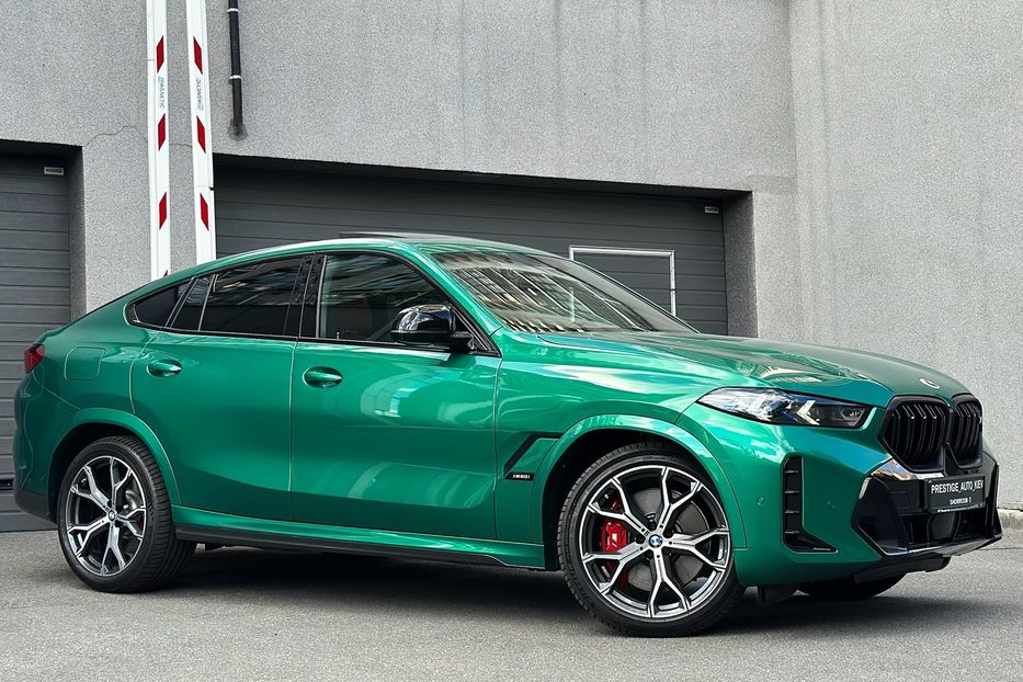 Продам BMW X6 M60i  2023 года в Киеве