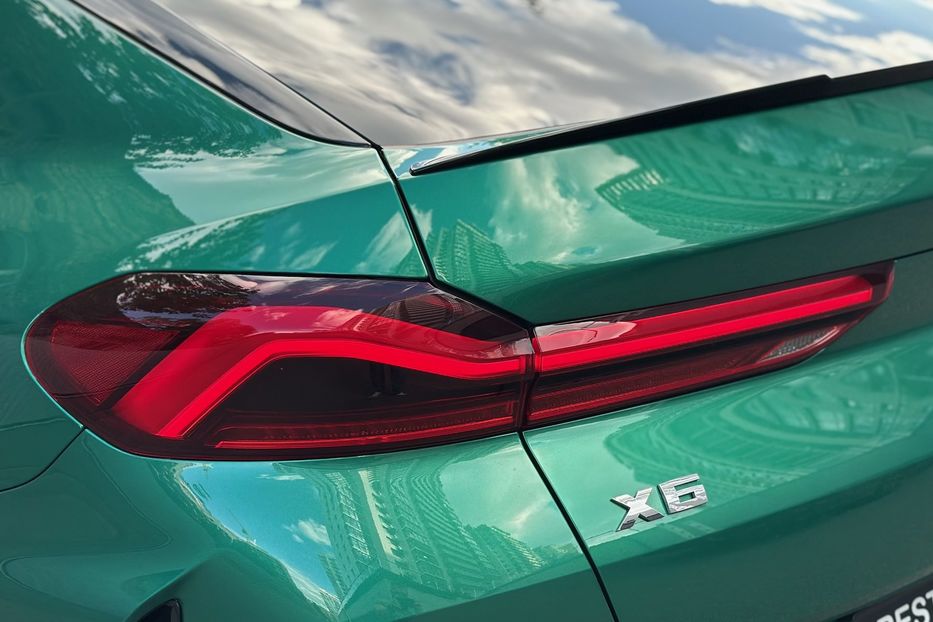 Продам BMW X6 M60i  2023 года в Киеве