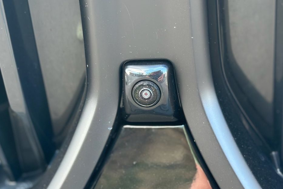 Продам BMW X6 M60i  2023 года в Киеве