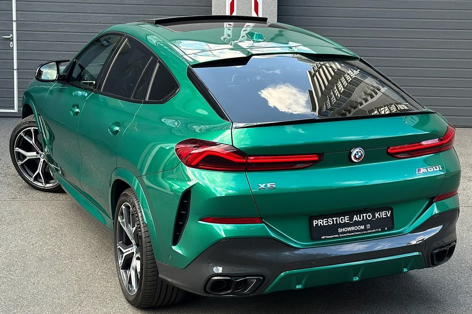 Продам BMW X6 M60i  2023 года в Киеве