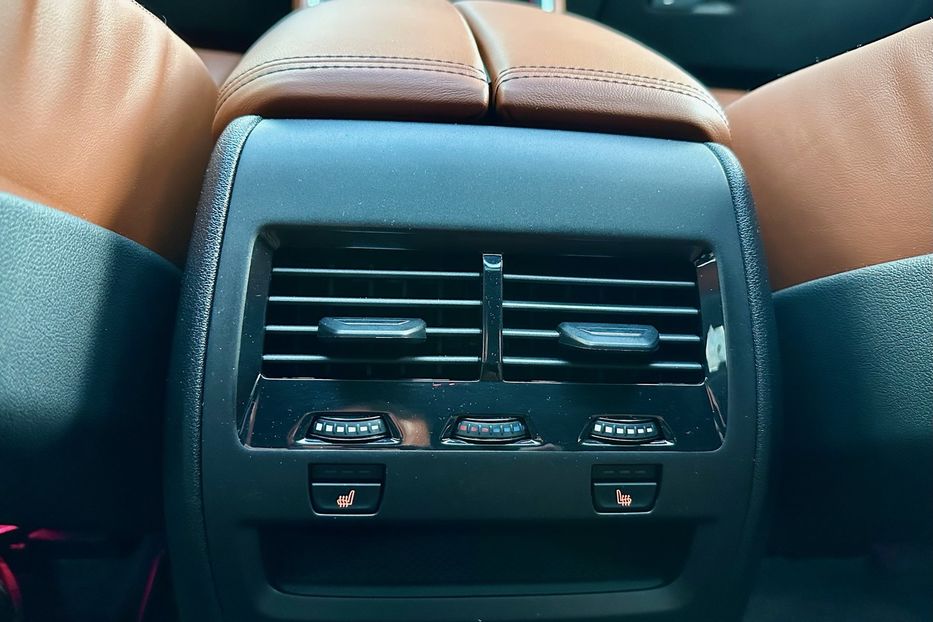 Продам BMW X6 M60i  2023 года в Киеве