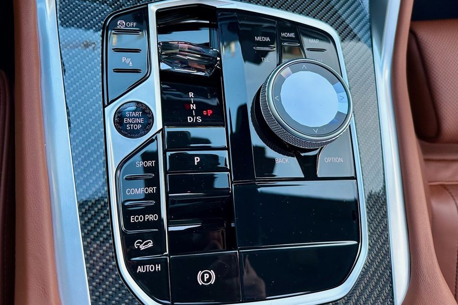 Продам BMW X6 M60i  2023 года в Киеве