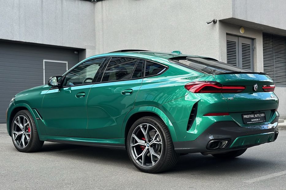 Продам BMW X6 M60i  2023 года в Киеве