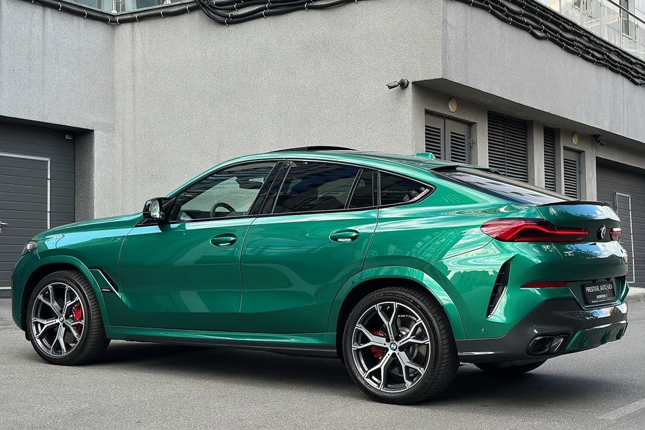 Продам BMW X6 M60i  2023 года в Киеве