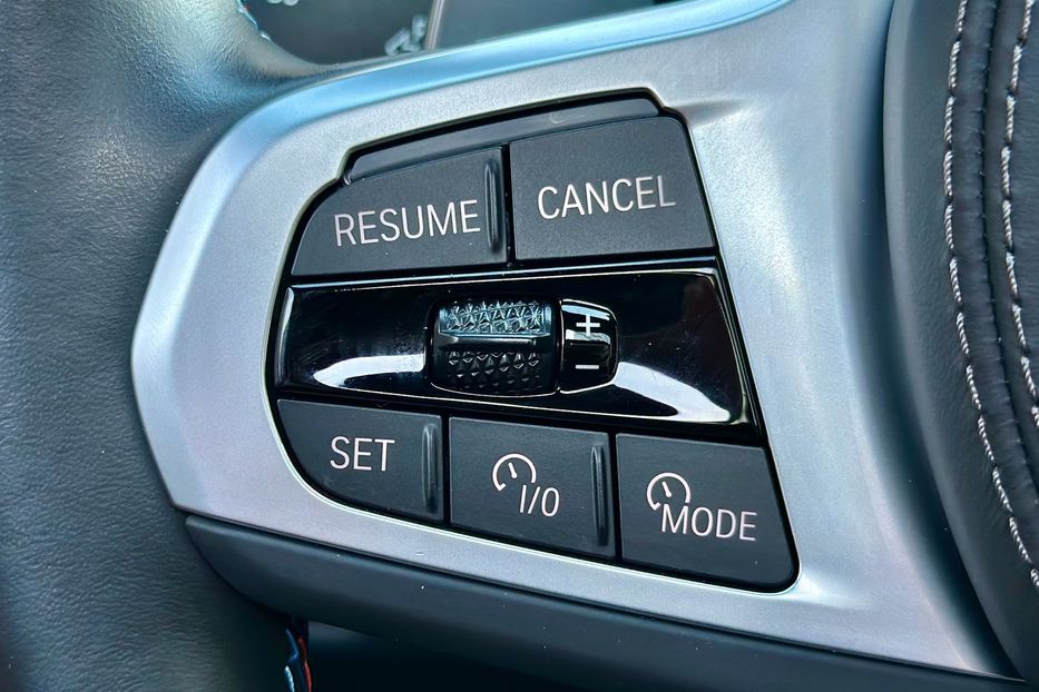 Продам BMW X6 M60i  2023 года в Киеве