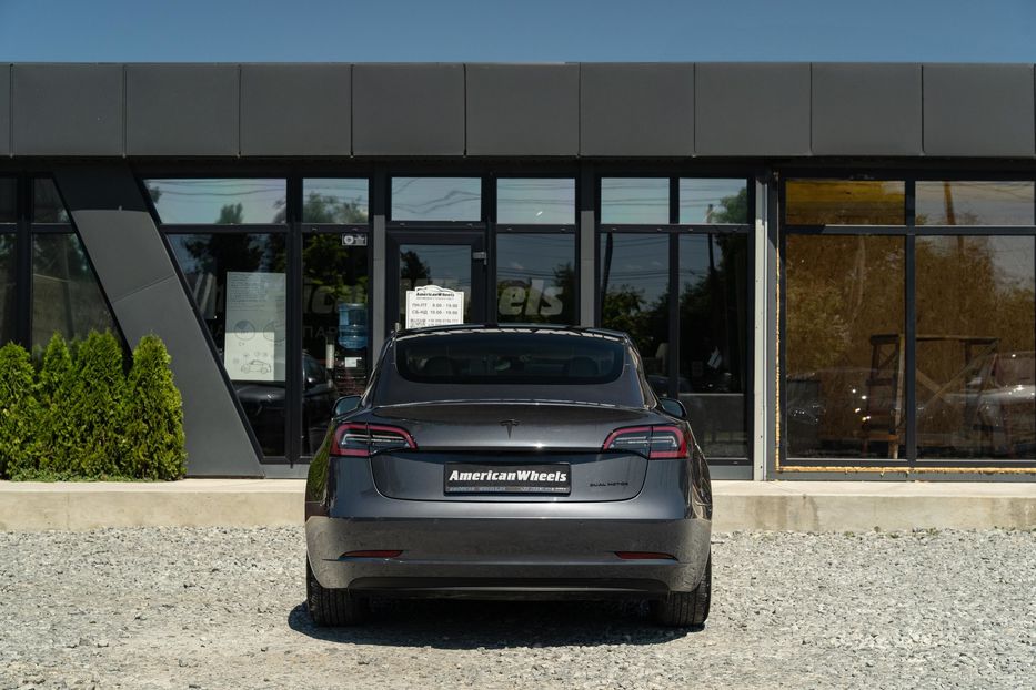 Продам Tesla Model 3 Long Range Dual Motor 2022 года в Черновцах